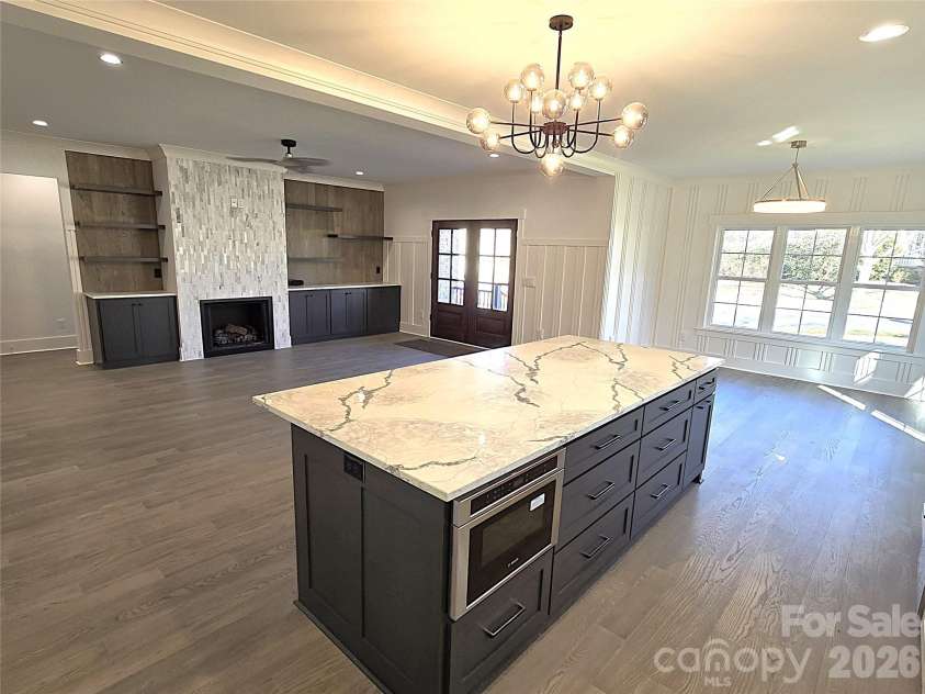 496 19th Avenue Circle, Hickory, NC 28601.  MLS# CAR4206259, YatesRealty ID 9866. 