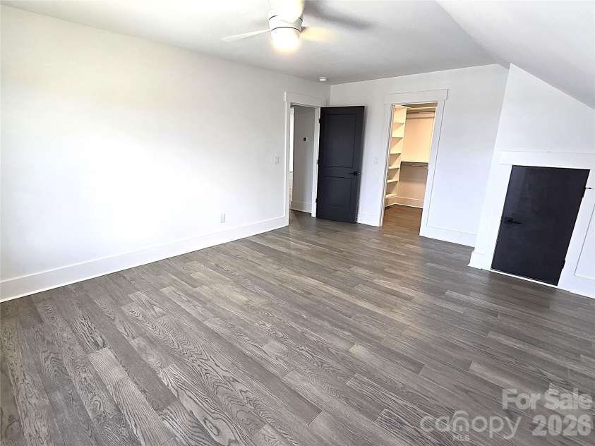 496 19th Avenue Circle, Hickory, NC 28601.  MLS# CAR4206259, YatesRealty ID 9866. 
