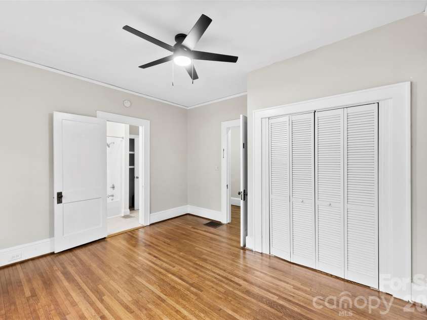 634 Carolina Avenue, Gastonia, NC 28052.  MLS# CAR4328870, YatesRealty ID 9867. 