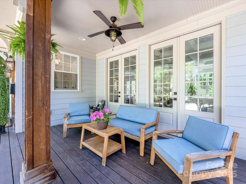 1900 Nassau Boulevard, Charlotte, NC 28205.  MLS# CAR4252946, YatesRealty ID 9868. 