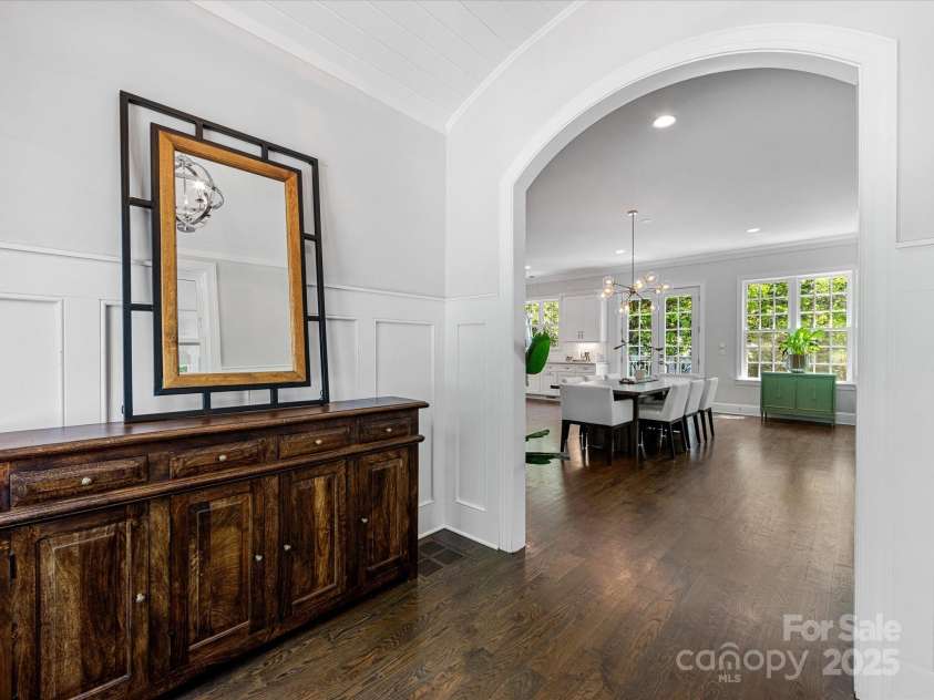 1900 Nassau Boulevard, Charlotte, NC 28205.  MLS# CAR4252946, YatesRealty ID 9868. 