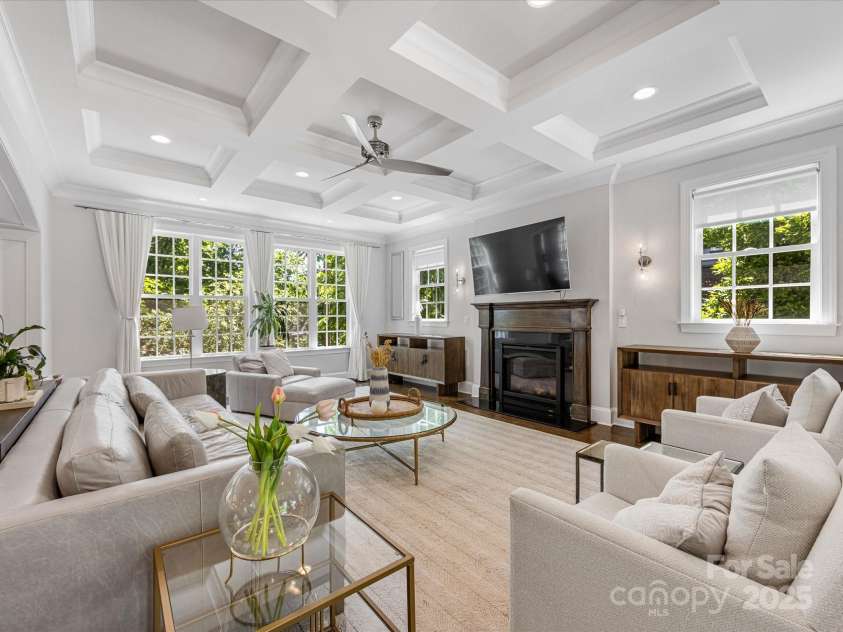 1900 Nassau Boulevard, Charlotte, NC 28205.  MLS# CAR4252946, YatesRealty ID 9868. 