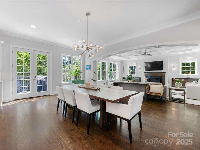 1900 Nassau Boulevard, Charlotte, NC 28205.  MLS# CAR4252946, YatesRealty ID 9868. 