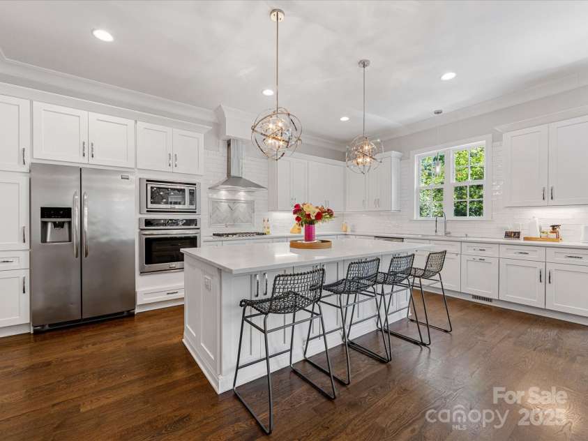 1900 Nassau Boulevard, Charlotte, NC 28205.  MLS# CAR4252946, YatesRealty ID 9868. 