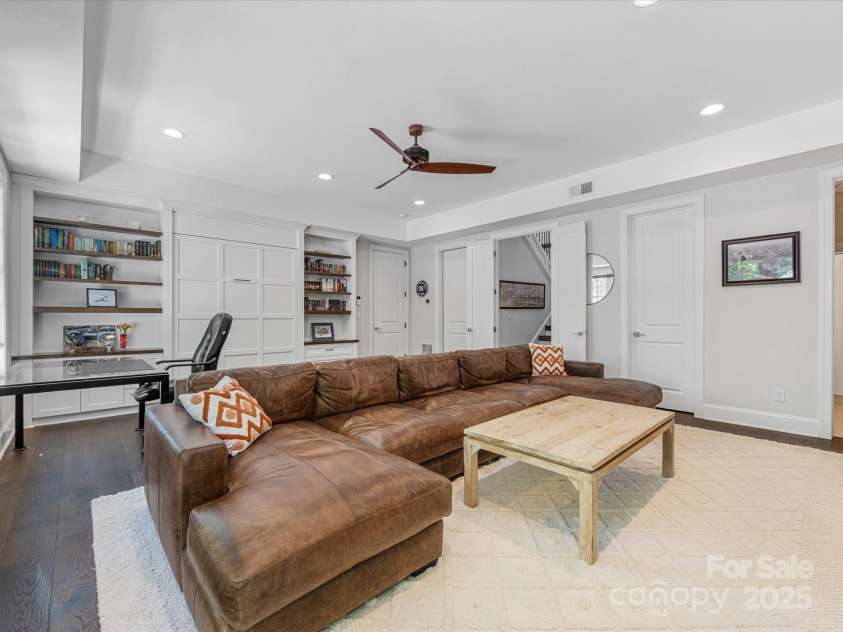 1900 Nassau Boulevard, Charlotte, NC 28205.  MLS# CAR4252946, YatesRealty ID 9868. 