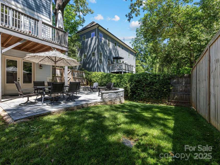 1900 Nassau Boulevard, Charlotte, NC 28205.  MLS# CAR4252946, YatesRealty ID 9868. 