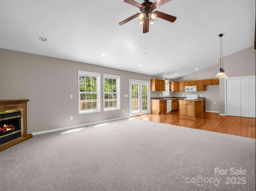 1242 Stanwood Lane, Hendersonville, NC 28739.  MLS# CAR4246022, YatesRealty ID 9870. 