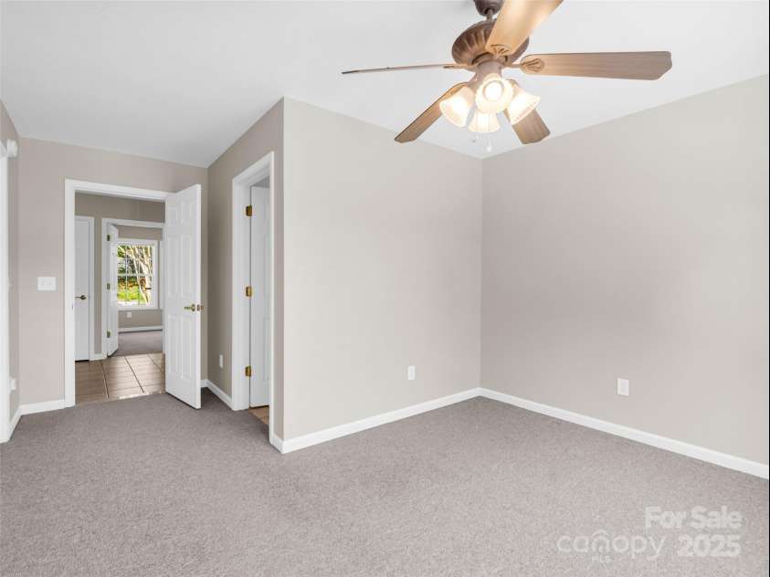 1242 Stanwood Lane, Hendersonville, NC 28739.  MLS# CAR4246022, YatesRealty ID 9870. 