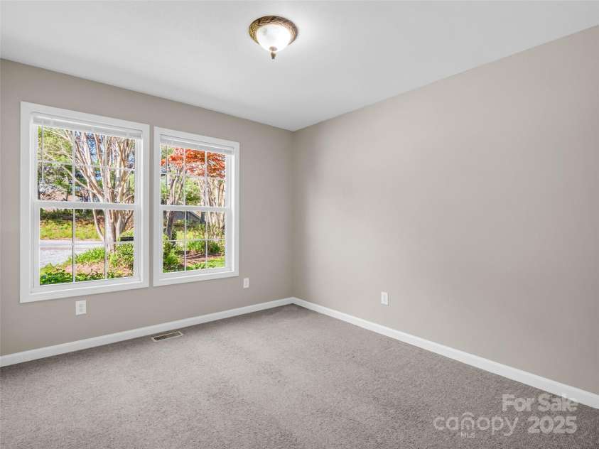 1242 Stanwood Lane, Hendersonville, NC 28739.  MLS# CAR4246022, YatesRealty ID 9870. 