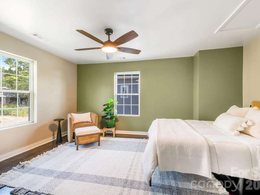 131 Woodrow Avenue, Asheville, NC 28801.  MLS# CAR4374888, YatesRealty ID 9871. 