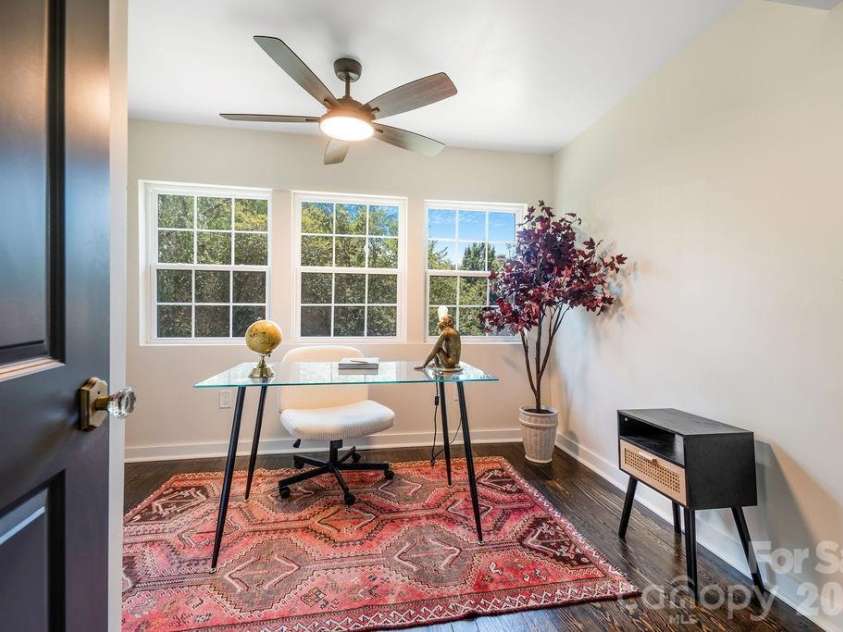 131 Woodrow Avenue, Asheville, NC 28801.  MLS# CAR4374888, YatesRealty ID 9871. 
