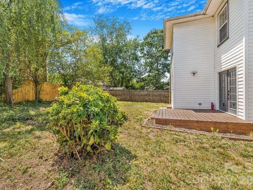131 Woodrow Avenue, Asheville, NC 28801.  MLS# CAR4374888, YatesRealty ID 9871. 