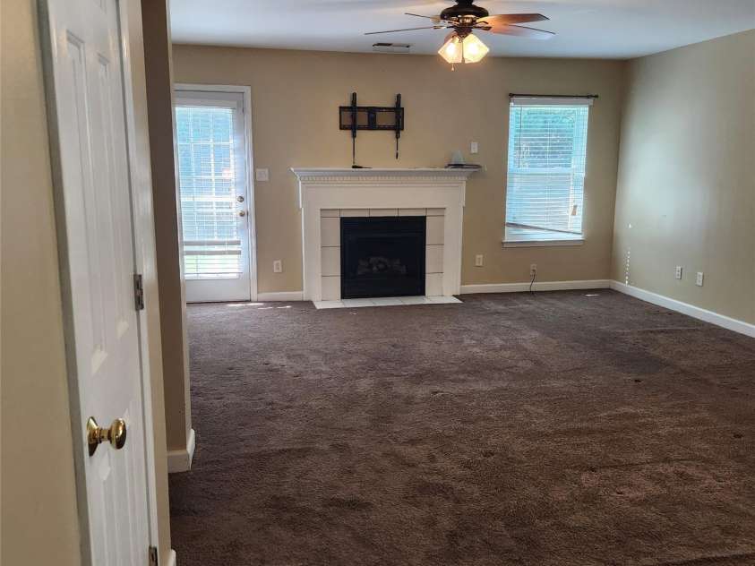4843 Aldersbrook Drive, Monroe, NC 28110.  MLS# CAR4366476, YatesRealty ID 9872. Great Room