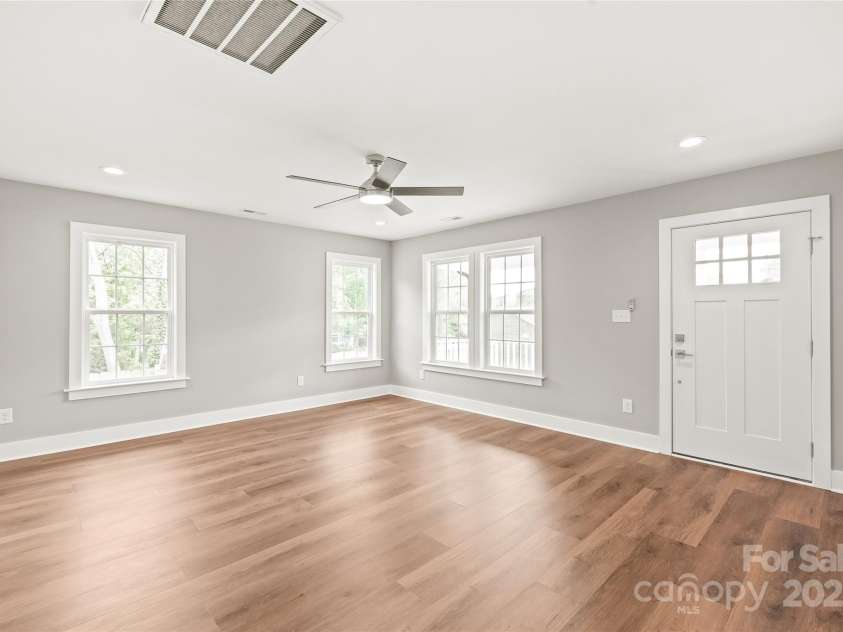 320 Evans Street, Concord, NC 28027.  MLS# CAR4249613, YatesRealty ID 9873. 