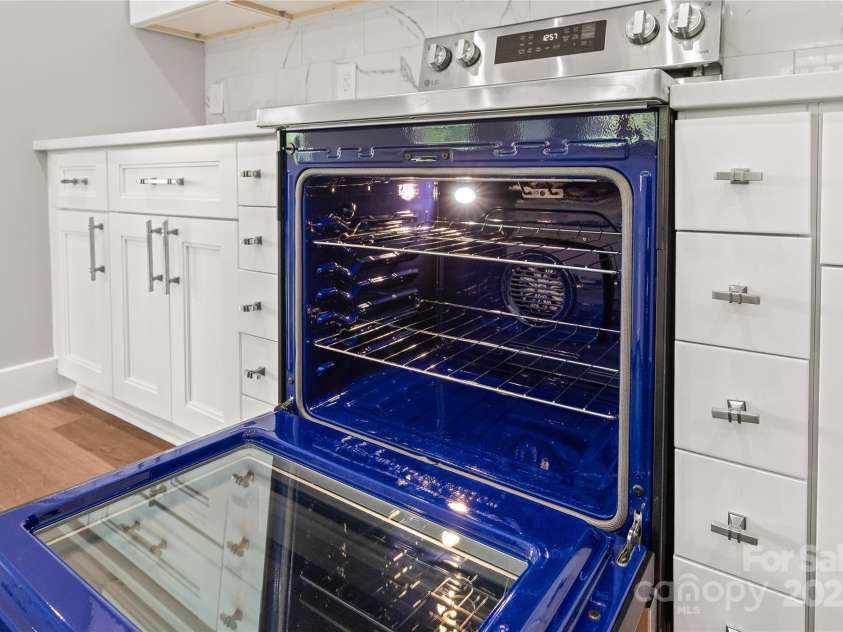 320 Evans Street, Concord, NC 28027.  MLS# CAR4249613, YatesRealty ID 9873. 