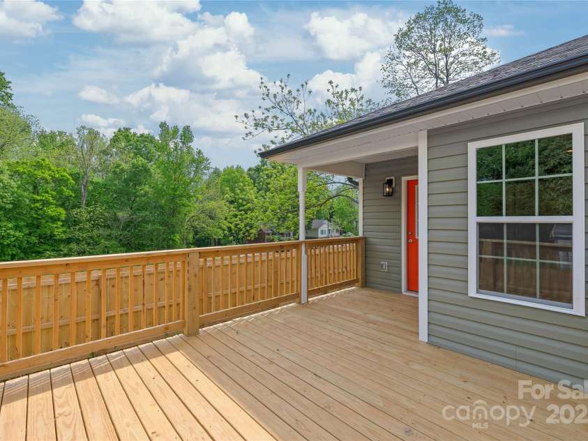 320 Evans Street, Concord, NC 28027.  MLS# CAR4249613, YatesRealty ID 9873. 