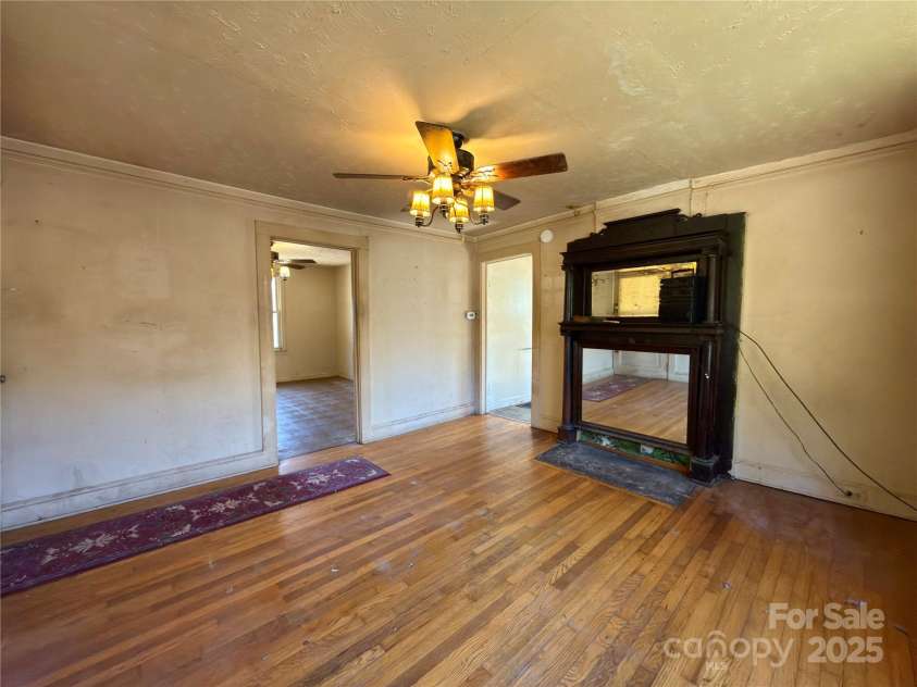 658 Emma Road, Asheville, NC 28806.  MLS# CAR4318606, YatesRealty ID 9873. 