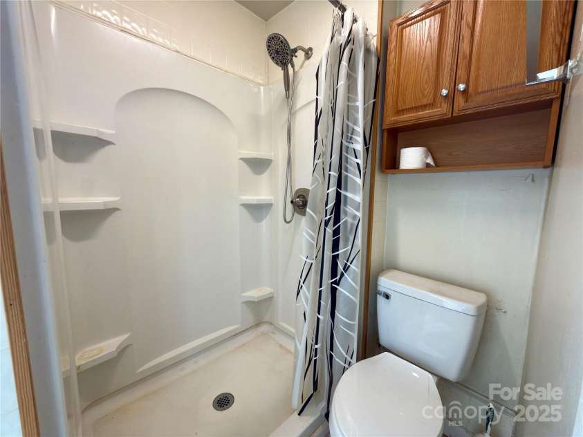 658 Emma Road, Asheville, NC 28806.  MLS# CAR4318606, YatesRealty ID 9873. 