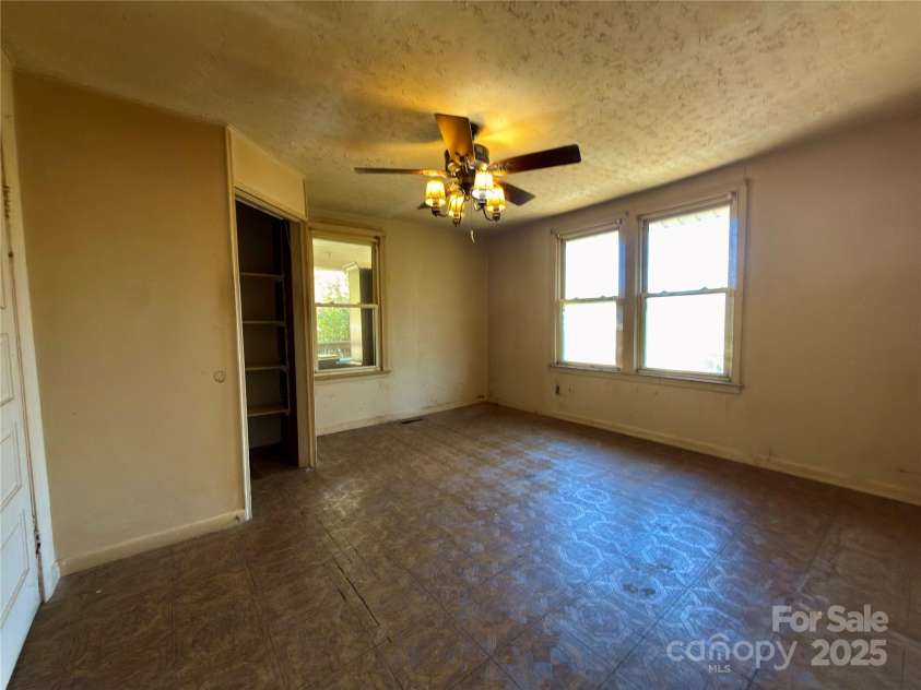 658 Emma Road, Asheville, NC 28806.  MLS# CAR4318606, YatesRealty ID 9873. 