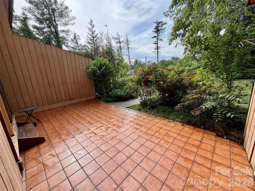 103 Pebble Creek Drive, Asheville, NC 28803.  MLS# CAR4328597, YatesRealty ID 9874. 