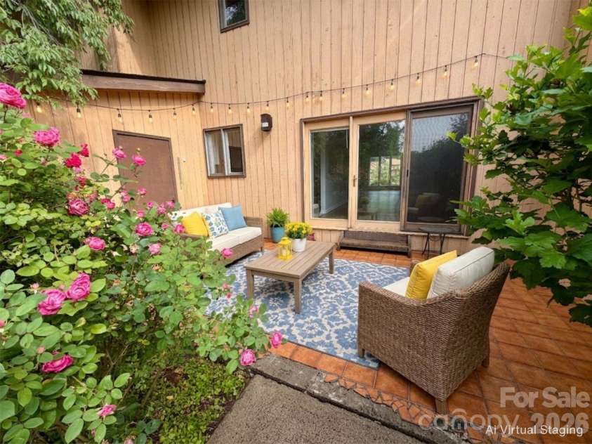 103 Pebble Creek Drive, Asheville, NC 28803.  MLS# CAR4328597, YatesRealty ID 9874. 