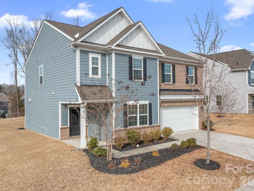 1316 Mona Vale Drive, Huntersville, NC 28078.  MLS# CAR4342109, YatesRealty ID 9876. 