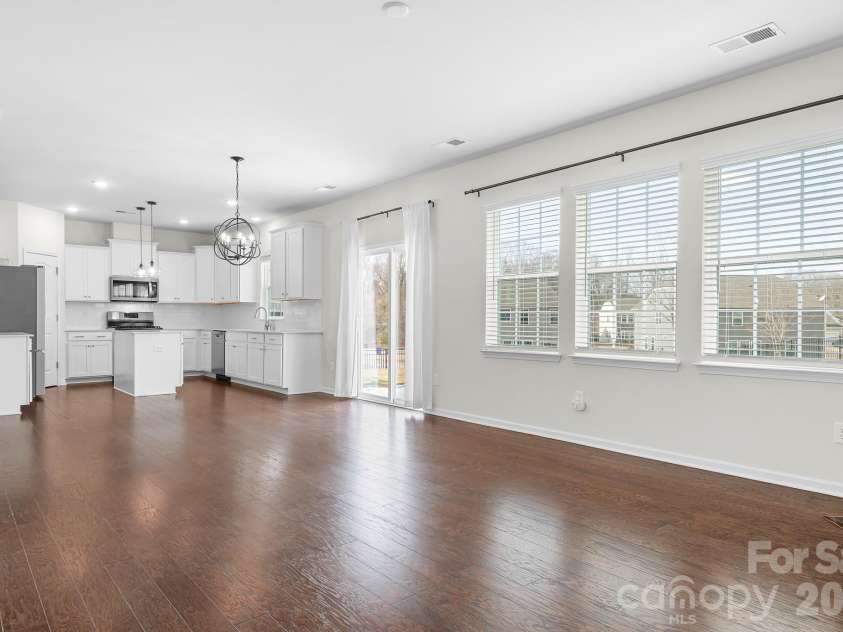 1316 Mona Vale Drive, Huntersville, NC 28078.  MLS# CAR4342109, YatesRealty ID 9876. Breakfast area and Kitchen