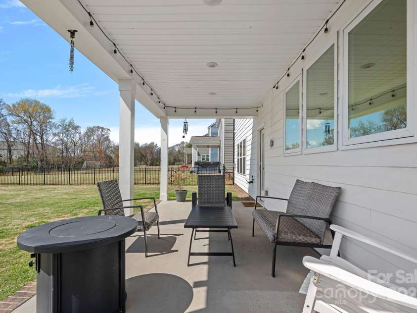 650 Scotch Meadows Loop, Monroe, NC 28110.  MLS# CAR4239960, YatesRealty ID 9877. 