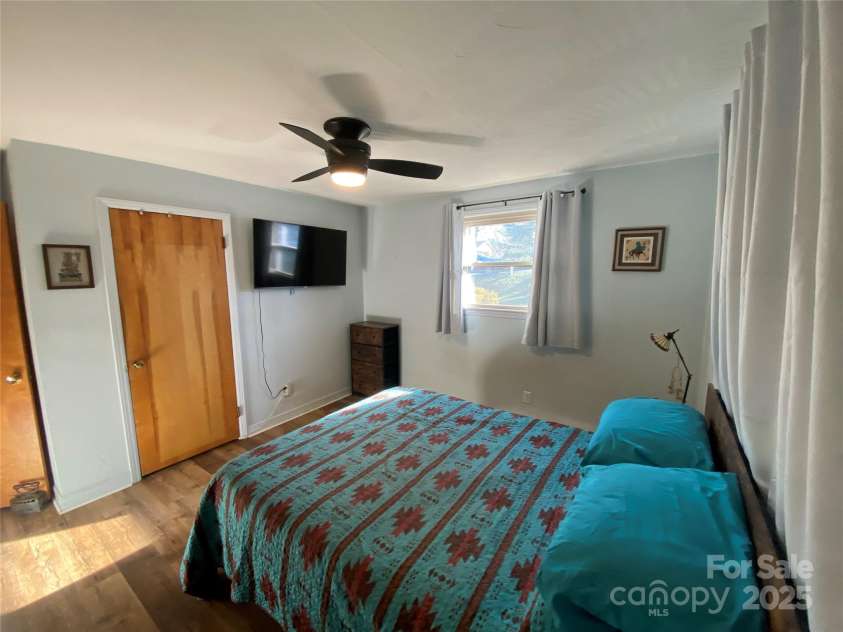 3262 Wilson Heights Drive, Hildebran, NC 28637.  MLS# CAR4211722, YatesRealty ID 9878. 