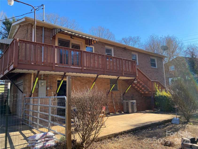 3262 Wilson Heights Drive, Hildebran, NC 28637.  MLS# CAR4211722, YatesRealty ID 9878. 