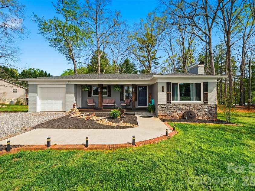 458 Legion Road, Lenoir, NC 28645.  MLS# CAR4365865, YatesRealty ID 9878. 