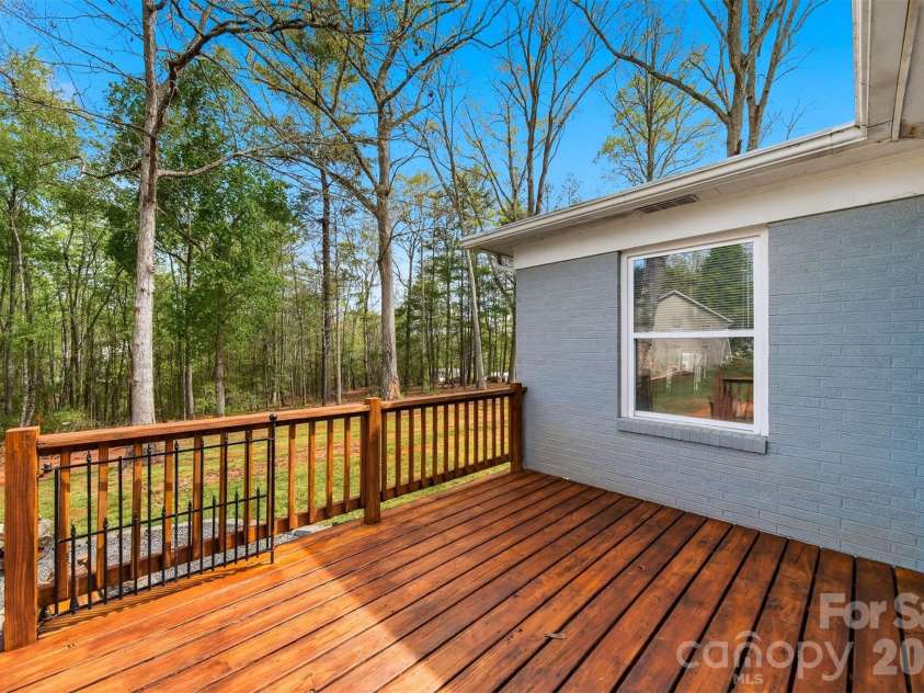 458 Legion Road, Lenoir, NC 28645.  MLS# CAR4365865, YatesRealty ID 9878. 