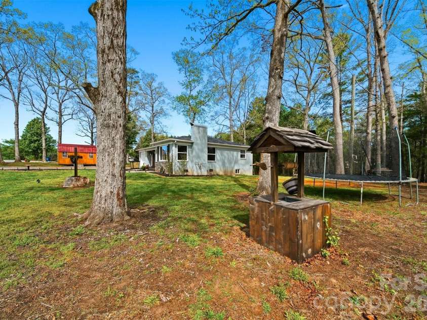458 Legion Road, Lenoir, NC 28645.  MLS# CAR4365865, YatesRealty ID 9878. 