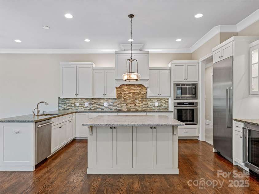 5 Cleftridge Court, Asheville, NC 28803.  MLS# CAR4244446, YatesRealty ID 9879. 