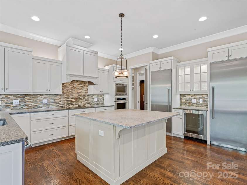 5 Cleftridge Court, Asheville, NC 28803.  MLS# CAR4244446, YatesRealty ID 9879. 