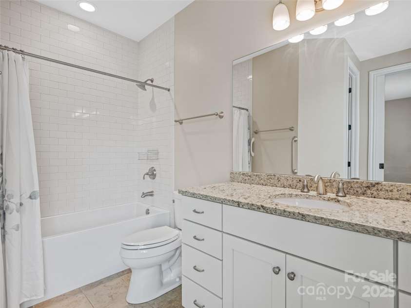 5 Cleftridge Court, Asheville, NC 28803.  MLS# CAR4244446, YatesRealty ID 9879. 