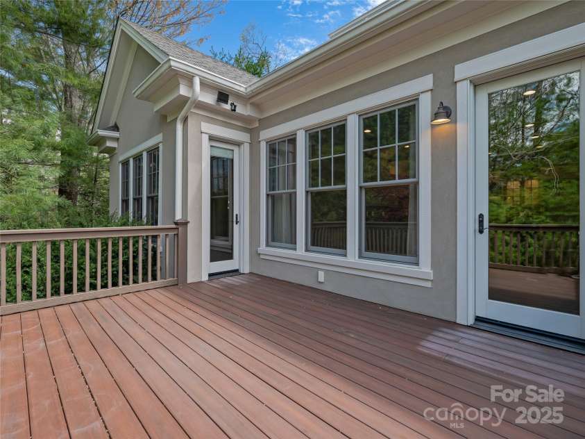 5 Cleftridge Court, Asheville, NC 28803.  MLS# CAR4244446, YatesRealty ID 9879. 