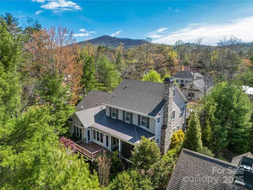 5 Cleftridge Court, Asheville, NC 28803.  MLS# CAR4244446, YatesRealty ID 9879. 