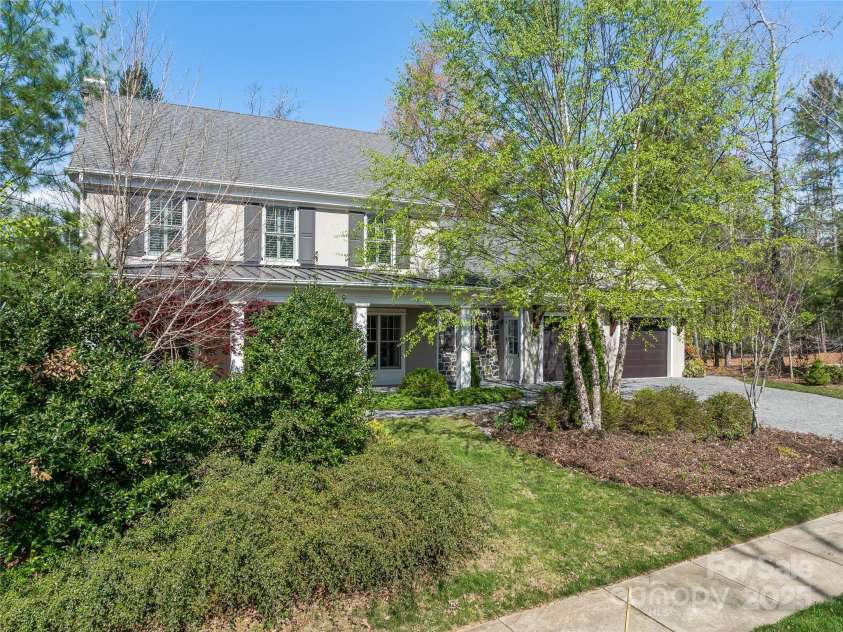 5 Cleftridge Court, Asheville, NC 28803.  MLS# CAR4244446, YatesRealty ID 9879. 