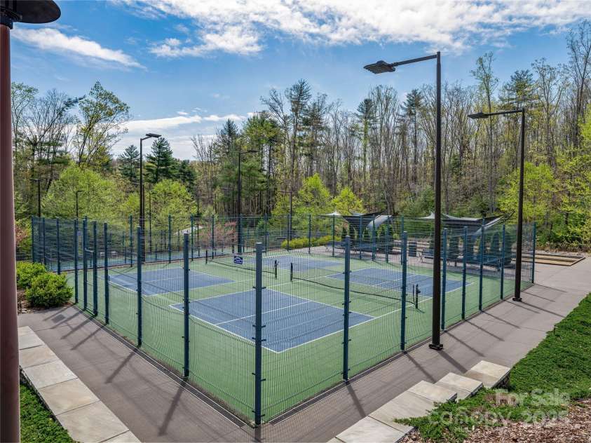 5 Cleftridge Court, Asheville, NC 28803.  MLS# CAR4244446, YatesRealty ID 9879. 