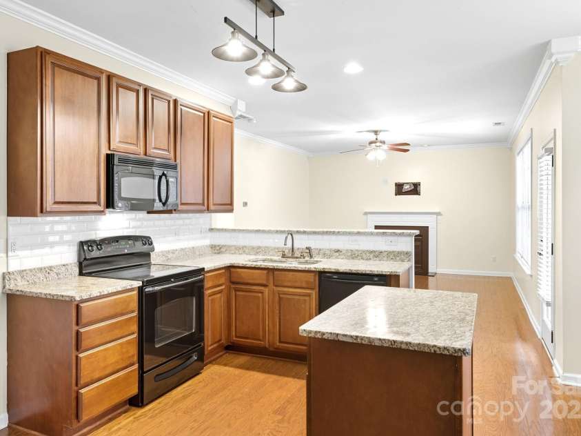 8 River Mead Court, Woodfin, NC 28804.  MLS# CAR4314476, YatesRealty ID 9879. Granite Counters