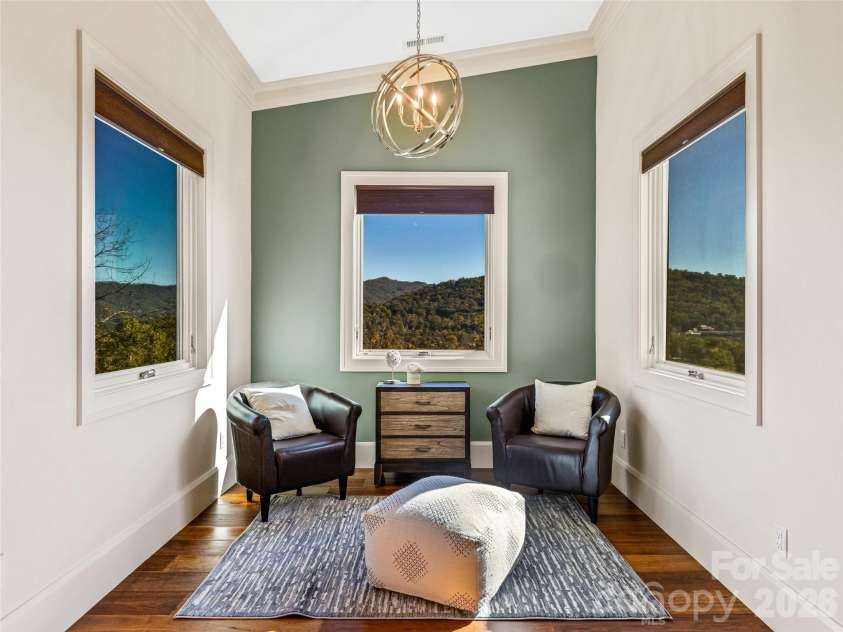 95 Horizon Hill Road, Asheville, NC 28804.  MLS# CAR4319881, YatesRealty ID 988. 