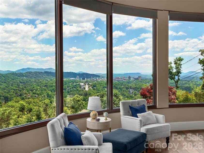 95 Horizon Hill Road, Asheville, NC 28804.  MLS# CAR4392432, YatesRealty ID 988. 