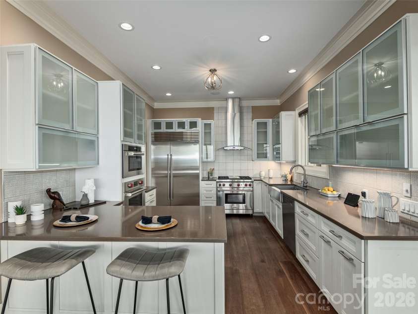95 Horizon Hill Road, Asheville, NC 28804.  MLS# CAR4392432, YatesRealty ID 988. 