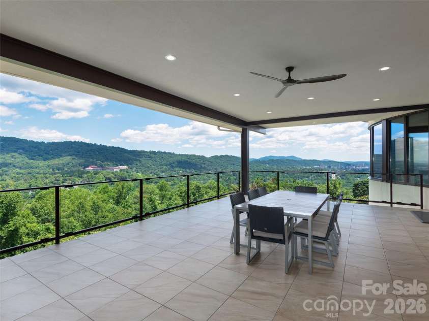 95 Horizon Hill Road, Asheville, NC 28804.  MLS# CAR4392432, YatesRealty ID 988. 