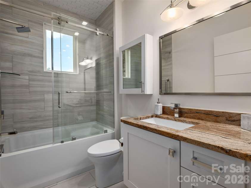 95 Horizon Hill Road, Asheville, NC 28804.  MLS# CAR4392432, YatesRealty ID 988. 