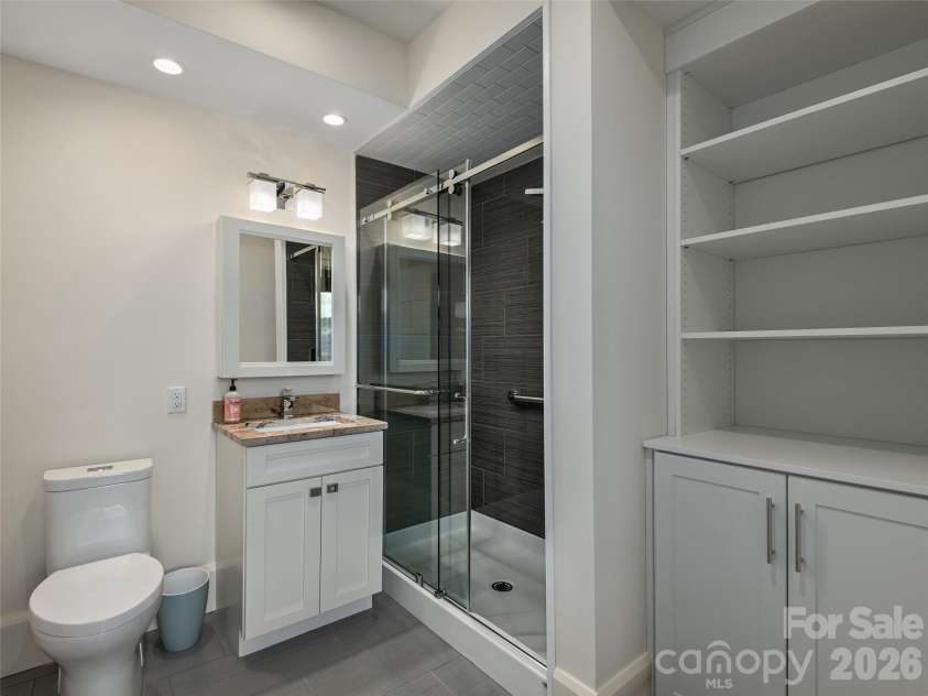 95 Horizon Hill Road, Asheville, NC 28804.  MLS# CAR4392432, YatesRealty ID 988. 