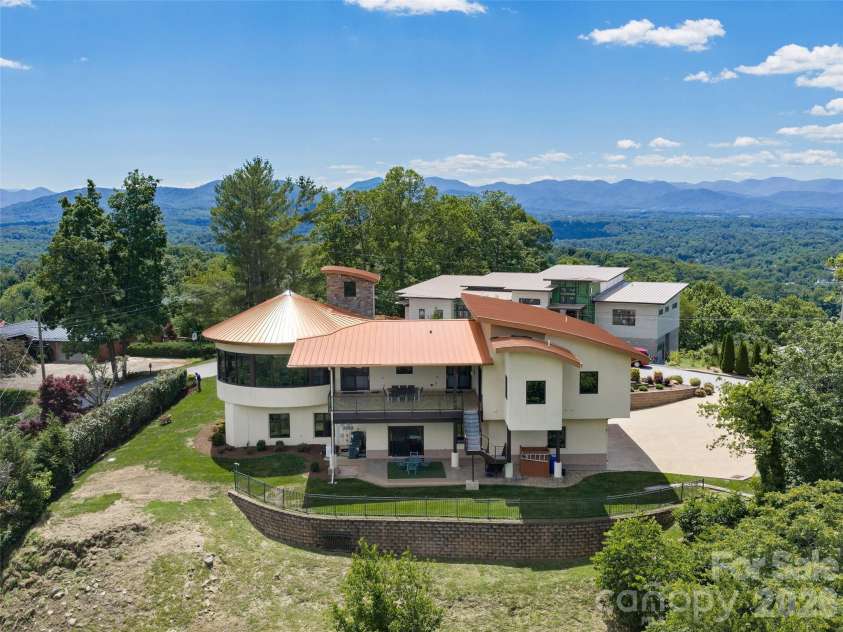 95 Horizon Hill Road, Asheville, NC 28804.  MLS# CAR4392432, YatesRealty ID 988. 