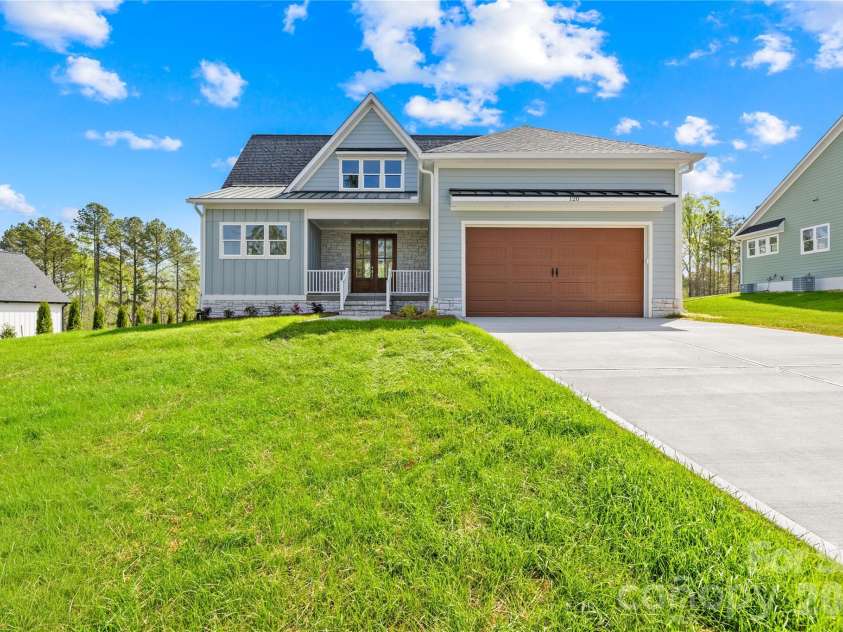120 Starboard Lane, Statesville, NC 28677.  MLS# CAR4363807, YatesRealty ID 9880. 