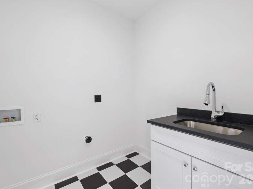 120 Starboard Lane, Statesville, NC 28677.  MLS# CAR4363807, YatesRealty ID 9880. 
